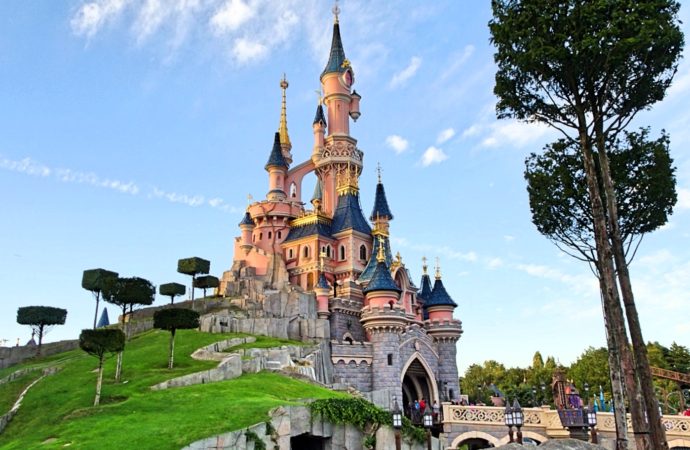 Disneyland Paris confirms park will remain closed through mid-February 2021