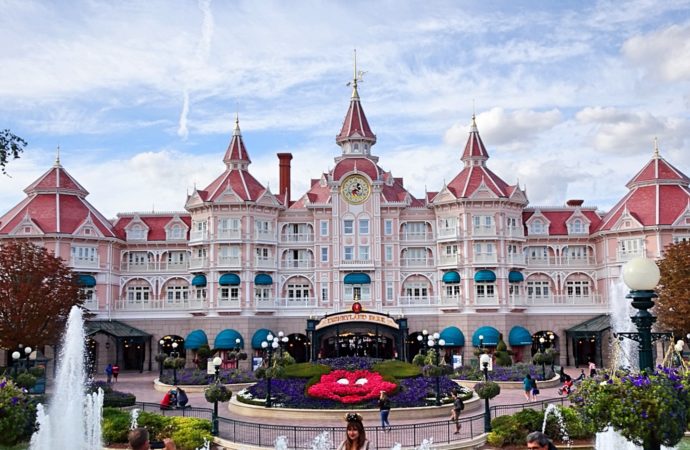 Disneyland Paris’s Disneyland Hotel begins extensive refurbishment