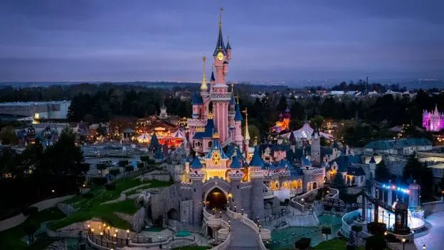 Sleeping Beauty Castle by night, January 25th 2020 : r/disneylandparis