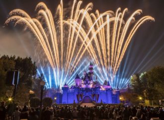 Holiday nighttime spectaculars return to the Disneyland Resort